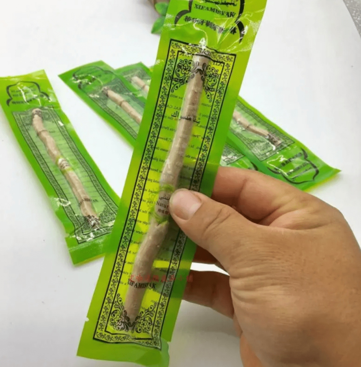 Miswak Tooth Cleaning Stick - SUPERNEOVONASUPERNEOVONA